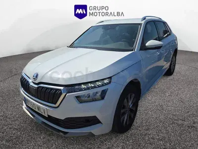 Usado Skoda Kamiq Selection 115 CV (84 kW) 2023 Blanco SUV