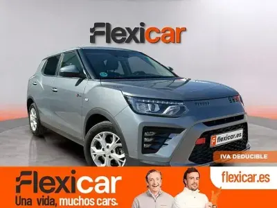 Usado SsangYong Tivoli 163 CV (119 kW) 2024 Gris