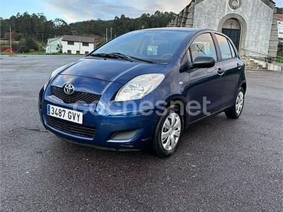 Usado Toyota Yaris Active 69 CV (50 kW) 2010 Azul Berlina