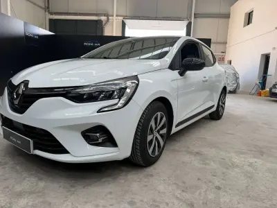 Usado Renault Clio Equilibre 101 CV (74 kW) 2022 Blanco Utilitario