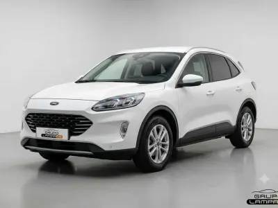 Usado Ford Kuga Titanium 120 CV (88 kW) 2023 Blanco SUV