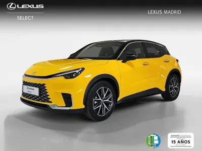Usado Lexus LBX 136 CV (100 kW) 2025 Amarillo SUV
