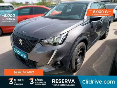 Usado Peugeot 2008 Active 110 CV (80 kW) 2021 Blanco SUV