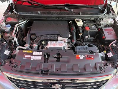 Usado Peugeot 308 Allure 130 CV (95 kW) 2019 Gris / plata Berlina