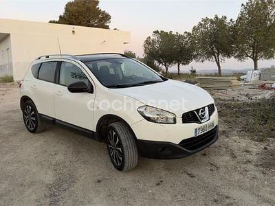 Usado Nissan Qashqai Acenta 106 HP (77 kW) 2011 Branco SUV