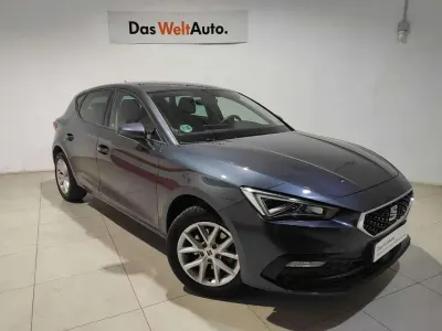 Usado Seat Leon Style 150 CV (110 kW) 2024 Gris Berlina