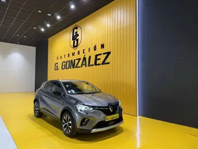 Usado Renault Captur Techno 91 CV (66 kW) 2024 Gris SUV