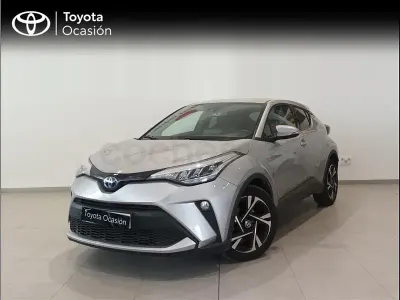 Usado Toyota C-HR Advance 184 CV (135 kW) 2022 Gris / plata SUV