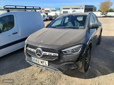 Usado Mercedes GLA200 150 CV (110 kW) 2023 Negro SUV