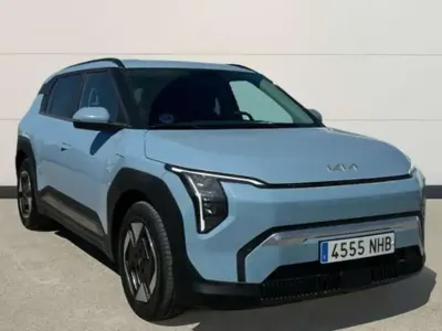 Begagnad Kia EV3 Earth 150 kW (204 HK) 2025 Blå SUV
