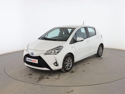 Blanco Usado 2018 Toyota Yaris Hybrid Active Utilitario | 13.199 € (Precio justo)