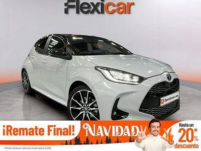 Blanco Usado 2022 Toyota Yaris Hybrid Plus Berlina | 21.790 € (Caro)