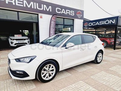 Usado Seat Leon Style 115 CV (84 kW) 2021 Blanco Berlina