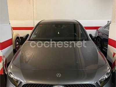 Usado Mercedes A180 109 CV (80 kW) 2018 Gris / plata Berlina