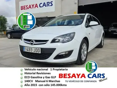 Käytetty Opel Astra Selective 140 HP (102 kW) 2015 Valkoinen Farmari