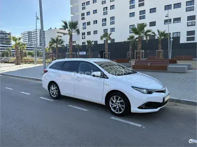 Usado Toyota Auris Hybrid