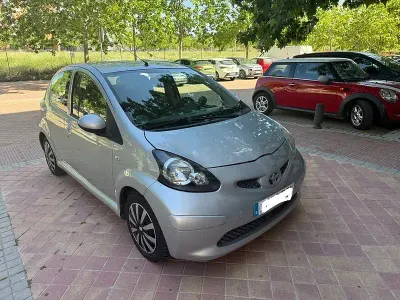 Occasion Toyota Aygo 68 PK (50 kW) 2007 Grijs Hatchback