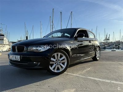 Usado BMW 118 170 CV (125 kW) 2011 Negro Utilitario