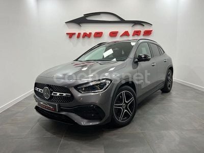 Gris / plata Usado 2020 Mercedes GLA200 SUV | 33.990 € (Caro)