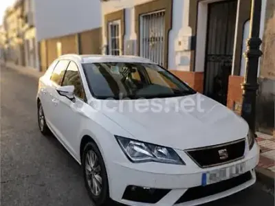 Usado Seat Leon ST Style 115 CV (84 kW) 2020 Blanco Familiar