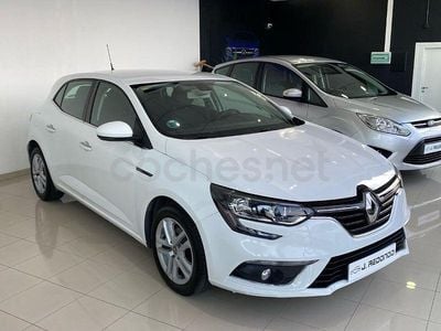 Usado Renault Mégane IV Business 115 CV (84 kW) 2019 Blanco Berlina