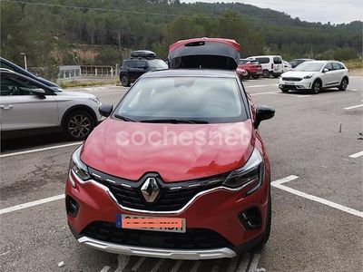Usado Renault Captur Techno 140 CV (102 kW) 2022 Granate SUV