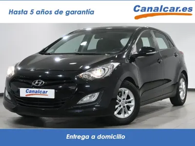 Usado Hyundai i30 90 CV (66 kW) 2013 Negro