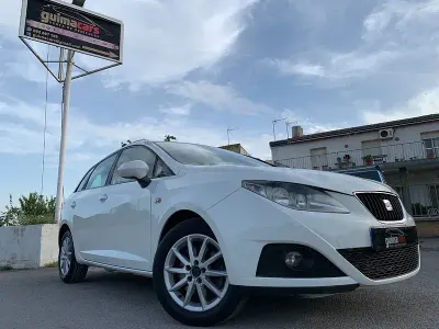 Usado Seat Ibiza ST Style 105 CV (77 kW) 2010 Blanco Familiar