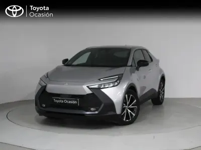 Käytetty Toyota C-HR Advance 140 HP (102 kW) 2024 Harmaa Katumaasturi