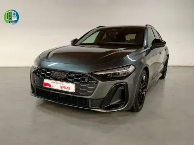 Usado Audi A5 204 CV (150 kW) 2025 Gris Familiar
