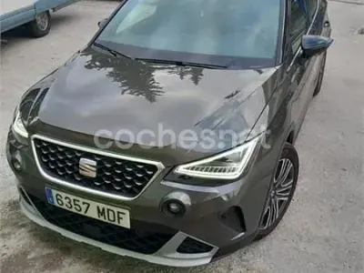 Usado Seat Arona Xperience 110 CV (80 kW) 2023 Verde SUV
