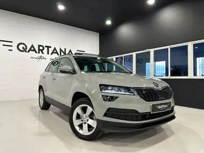 Usado Skoda Karoq Style 150 CV (110 kW) 2020 Gris / plata SUV