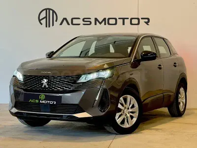 Usado Peugeot 3008 Active 130 CV (95 kW) 2022 Gris / plata SUV