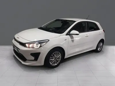 Usado Kia Rio 100 CV (73 kW) 2022 Blanco
