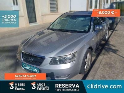 Usado Hyundai Sonata Comfort 150 CV (110 kW) 2006 Gris Berlina