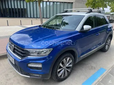 Usado VW T-Roc Advance 115 CV (84 kW) 2020 Azul SUV