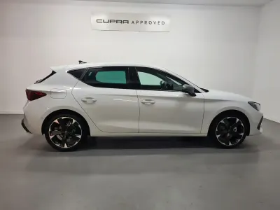 Begagnad Cupra Leon 150 HK (110 kW) 2024 Vit Halvkombi