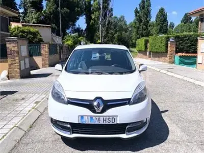 Usado Renault Scénic III Dynamique 130 CV (95 kW) 2013 Blanco Monovolumen