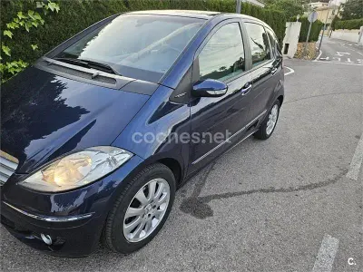 Usado Mercedes A200 Elegance 140 CV (102 kW) 2005 Azul Monovolumen