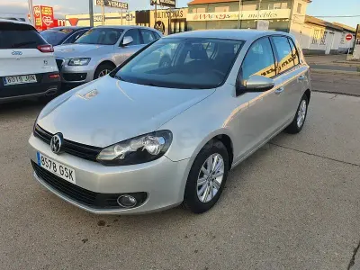 Usado VW Golf VI Advance 105 CV (77 kW) 2009 Beige Utilitario