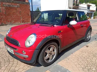 Usado Mini ONE Seven 90 CV (66 kW) 2006 Rojo Utilitario