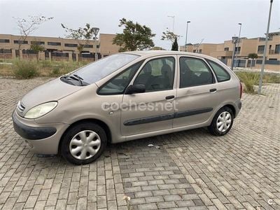 Usado Citroën Xsara Picasso Exclusive 90 CV (66 kW) 2005 Beige Monovolumen