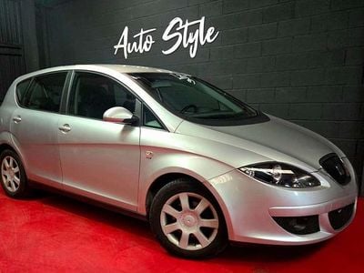 Gris Usado 2004 Seat Altea Sport Monovolumen | 4990 € (Precio justo)