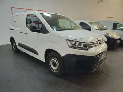 Usado Citroën Berlingo 102 CV (75 kW) 2021 Blanco Monovolumen
