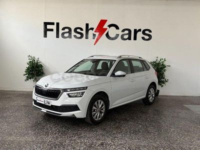 Usado Skoda Kamiq Ambition 95 CV (69 kW) 2021 Blanco SUV