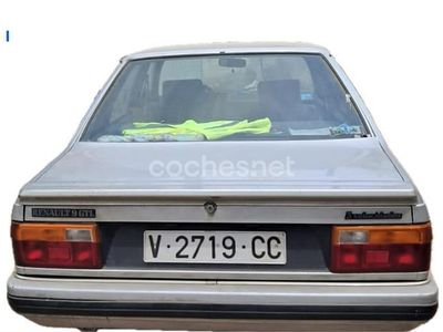 Gris / plata Usado 1987 Renault R9 Berlina | 2000 €