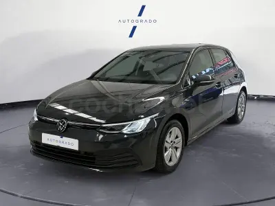 Usado VW Golf VIII 115 CV (84 kW) 2022 Gris / plata Berlina