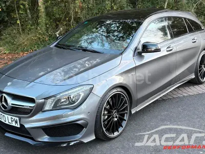 Usado Mercedes CLA45 AMG Shooting Brake AMG 381 CV (280 kW) 2016 Gris / plata Familiar