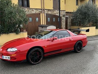 Usado Chevrolet Camaro 193 CV (141 kW) 2000 Rojo Coupe