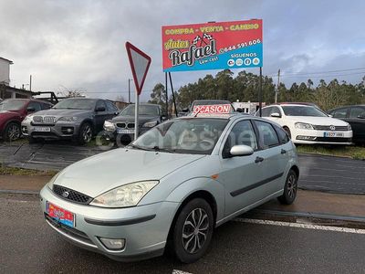 Usado Ford Focus Ghia 100 CV (73 kW) 2003 Verde Berlina